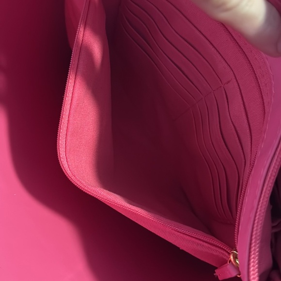 Joy & Iman Hot Pink Leather Tote Tassels Built In Organizer Tons Of Pockets - Picture 15 of 16